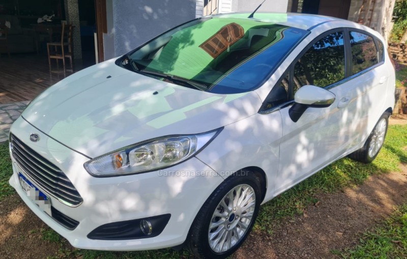 FIESTA 1.6 TITANIUM HATCH 16V FLEX 4P AUTOMÁTICO - 2015 - ANTôNIO PRADO