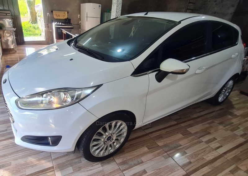 FIESTA 1.6 TITANIUM HATCH 16V FLEX 4P AUTOMÁTICO - 2015 - ANTôNIO PRADO