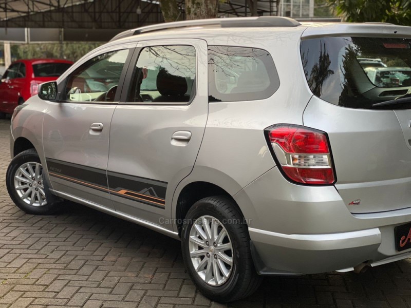 SPIN 1.8 LT 8V FLEX 4P MANUAL - 2016 - PAROBé