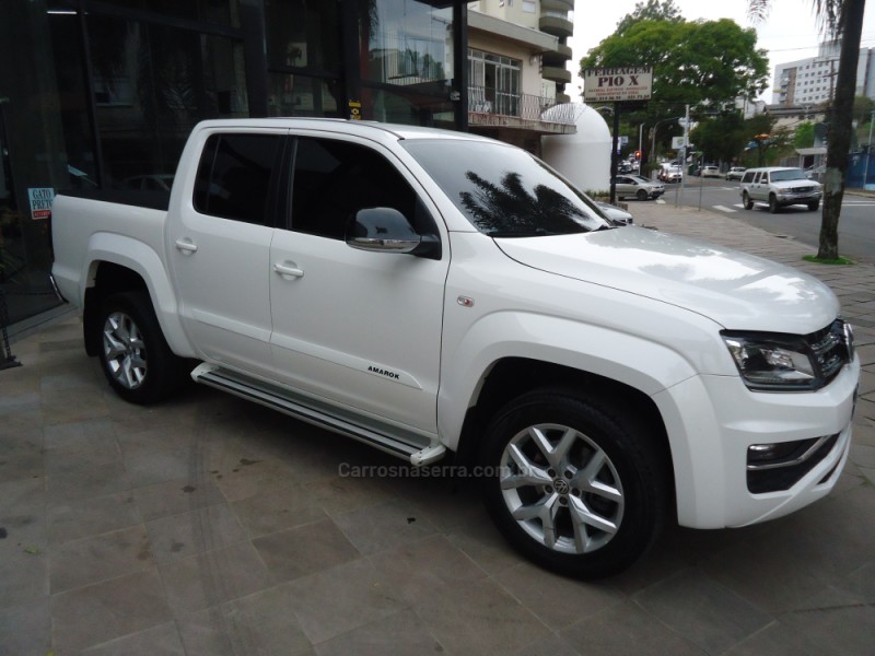 AMAROK 3.0 V6 TDI HIGHLINE CD DIESEL 4MOTION AUTOMÁTICO - 2020 - CAXIAS DO SUL