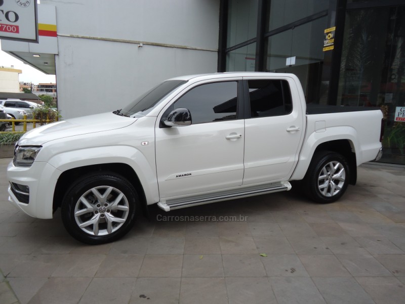 AMAROK 3.0 V6 TDI HIGHLINE CD DIESEL 4MOTION AUTOMÁTICO