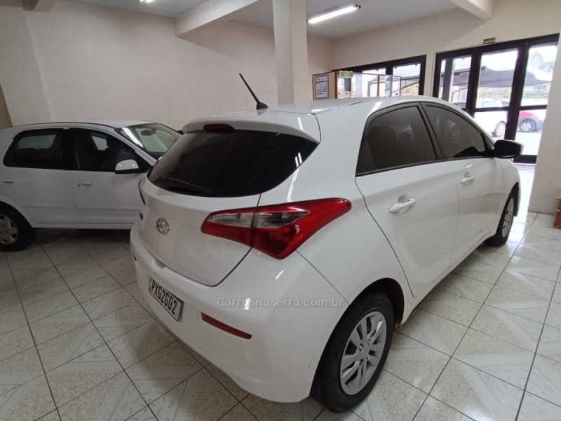 HB20 1.0 COMFORT PLUS 12V FLEX 4P MANUAL - 2016 - FARROUPILHA