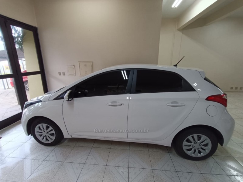 HB20 1.0 COMFORT PLUS 12V FLEX 4P MANUAL - 2016 - FARROUPILHA
