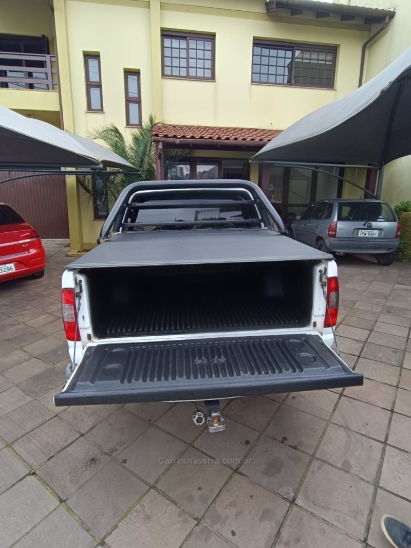 S10 2.8 COLINA 4X4 CD 12V TURBO INTERCOOLER DIESEL 4P MANUAL - 2005 - FARROUPILHA
