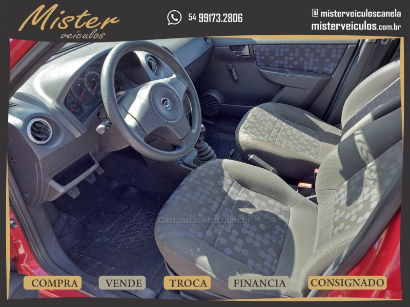 PRISMA 1.0 MPFI JOY 8V FLEX 4P MANUAL - 2010 - CANELA