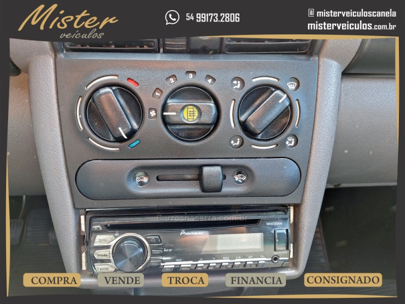 CLASSIC 1.0 MPFI LS 8V GASOLINA 4P MANUAL - 2013 - CANELA