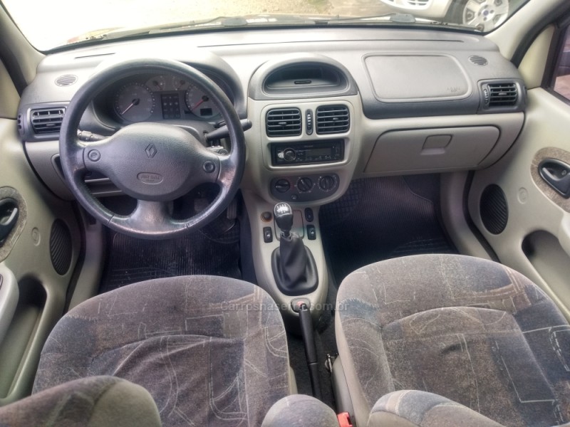 CLIO 1.0 PRIVILÉGE SEDAN 16V GASOLINA 4P MANUAL - 2006 - FARROUPILHA