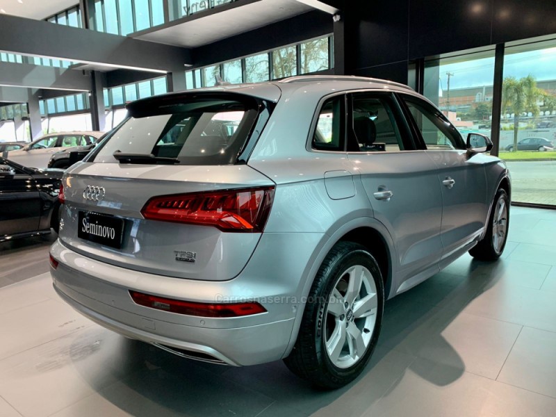 Q5 2.0 TFSI AMBIENTE 16V GASOLINA 4P AUTOMÁTICO - 2018 - CAXIAS DO SUL
