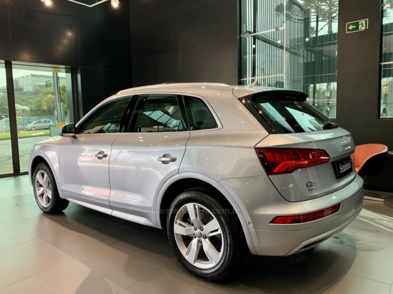 Q5 2.0 TFSI AMBIENTE 16V GASOLINA 4P AUTOMÁTICO - 2018 - CAXIAS DO SUL