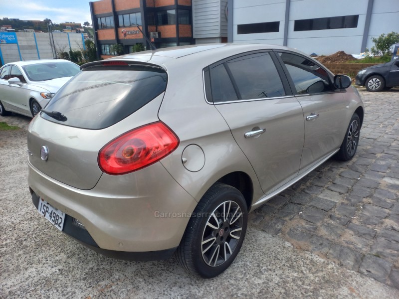 BRAVO 1.8 ABSOLUTE 16V FLEX 4P MANUAL - 2012 - FARROUPILHA