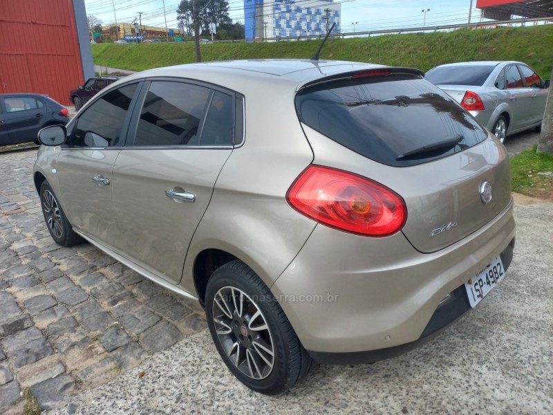 BRAVO 1.8 ABSOLUTE 16V FLEX 4P MANUAL - 2012 - FARROUPILHA