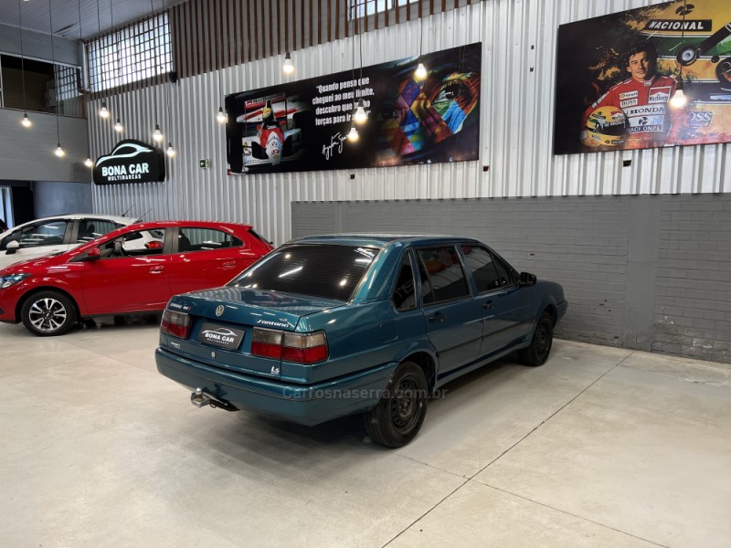 SANTANA 2.0 MI 8V GASOLINA 4P MANUAL - 1996 - CAXIAS DO SUL