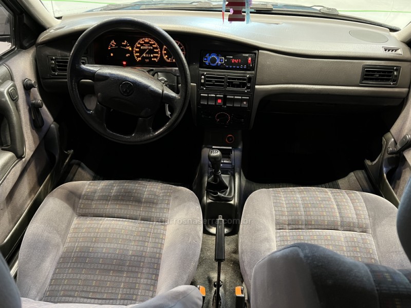 SANTANA 2.0 MI 8V GASOLINA 4P MANUAL - 1996 - CAXIAS DO SUL