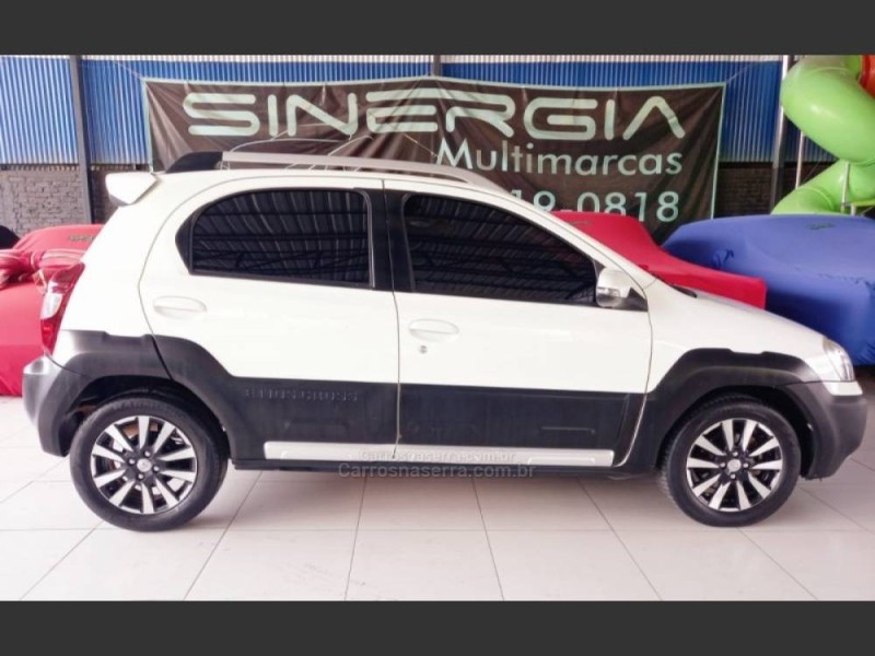 ETIOS CROSS 1.5 16V FLEX 4P MANUAL - 2014 - CAXIAS DO SUL