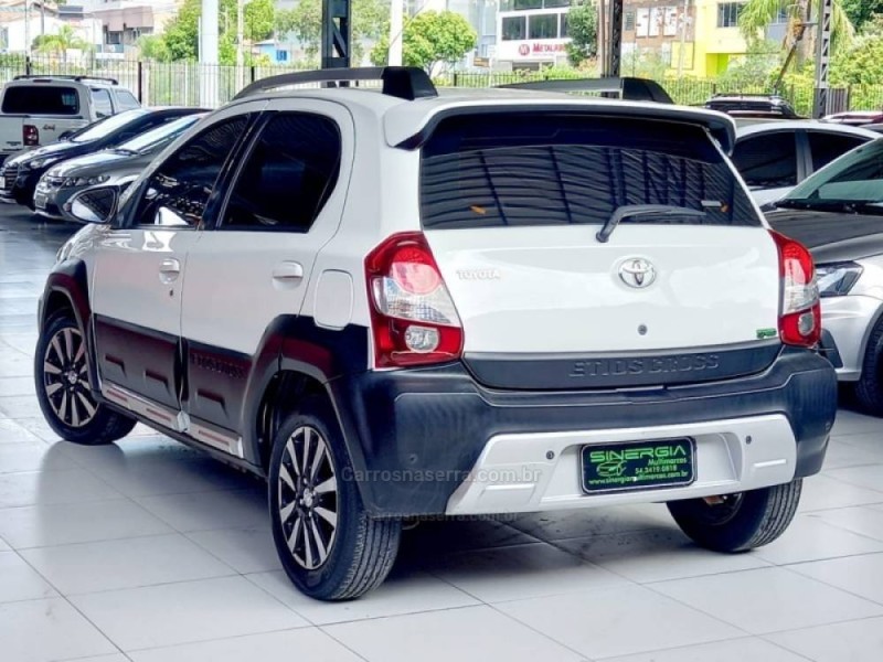 ETIOS CROSS 1.5 16V FLEX 4P MANUAL - 2014 - CAXIAS DO SUL