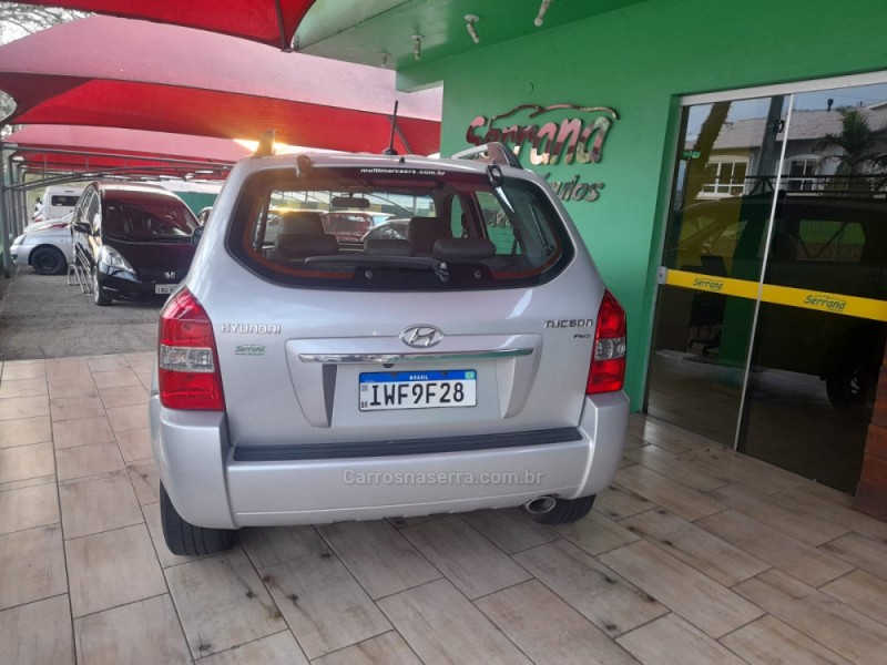 TUCSON 2.0 MPFI GL 16V 2WD GASOLINA 4P AUTOMÁTICO - 2015 - DOIS IRMãOS