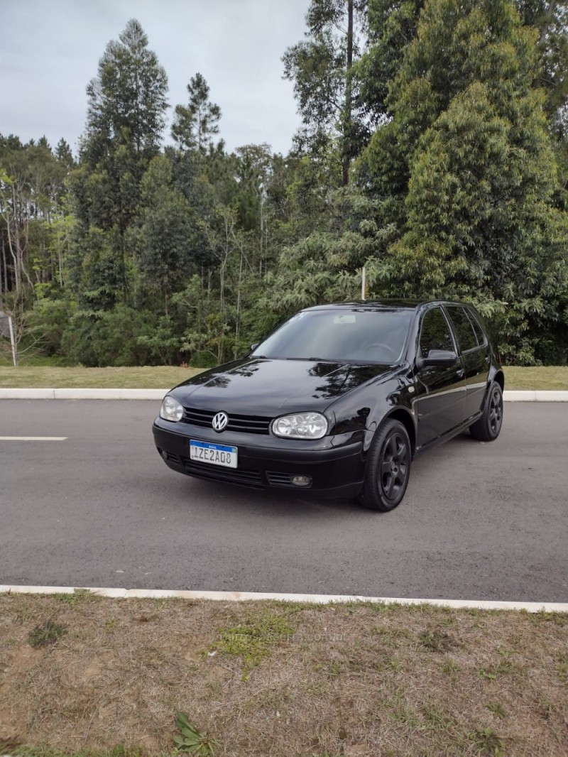 GOLF 1.6 8V GASOLINA 4P MANUAL - 2004 - CAXIAS DO SUL