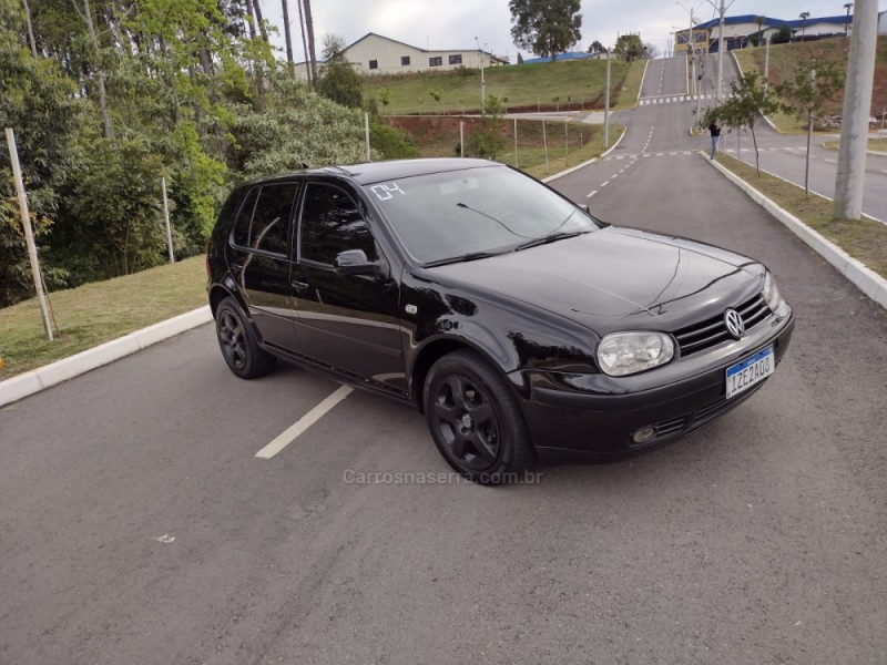 GOLF 1.6 8V GASOLINA 4P MANUAL - 2004 - CAXIAS DO SUL