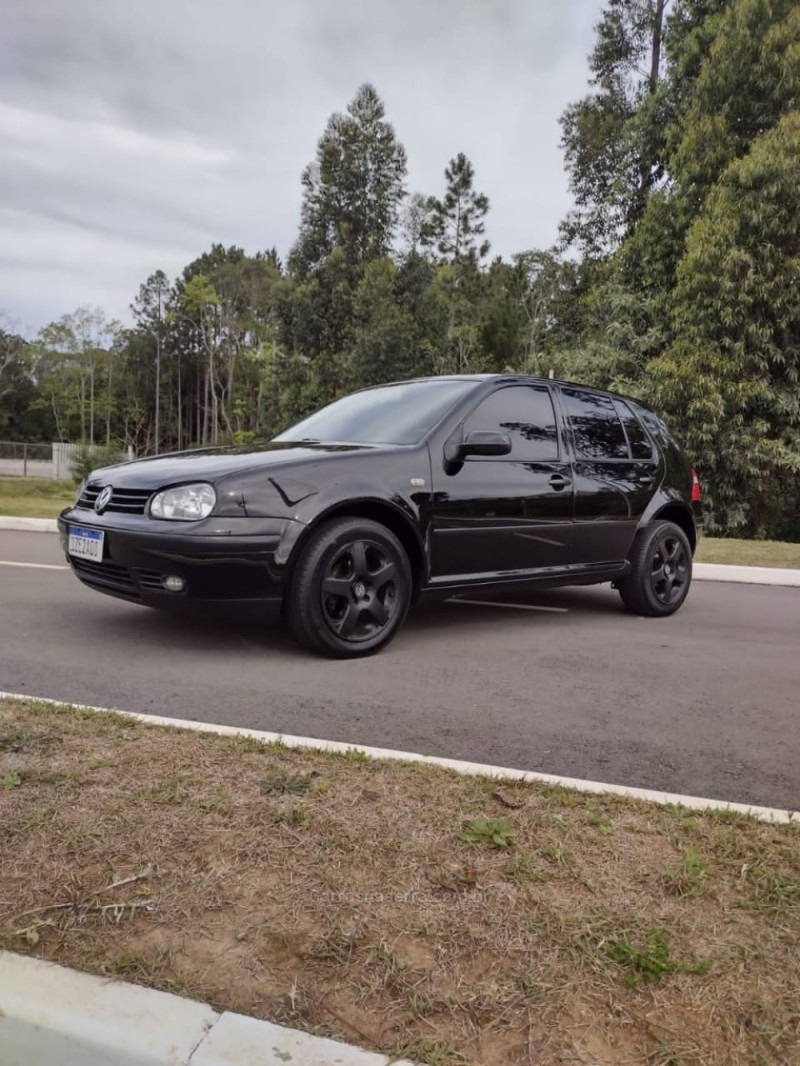 GOLF 1.6 8V GASOLINA 4P MANUAL - 2004 - CAXIAS DO SUL