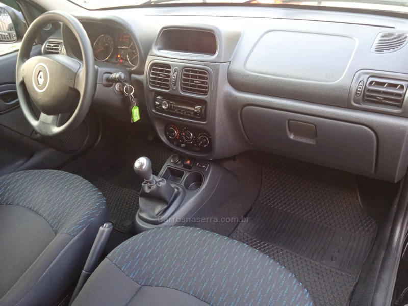 CLIO 1.0 EXPRESSION 16V FLEX 4P MANUAL - 2016 - CAXIAS DO SUL