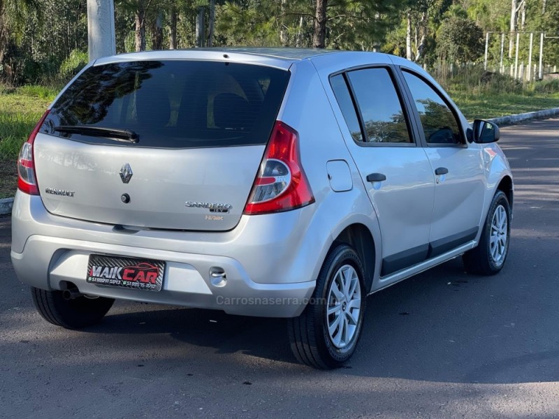SANDERO 1.0 AUTHENTIQUE PLUS 16V FLEX 4P MANUAL - 2010 - SãO SEBASTIãO DO CAí
