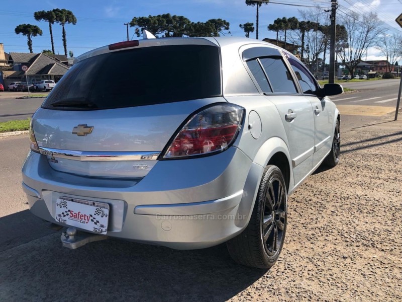 VECTRA 2.0 MPFI GT HATCH 8V FLEX 4P MANUAL - 2011 - CANELA