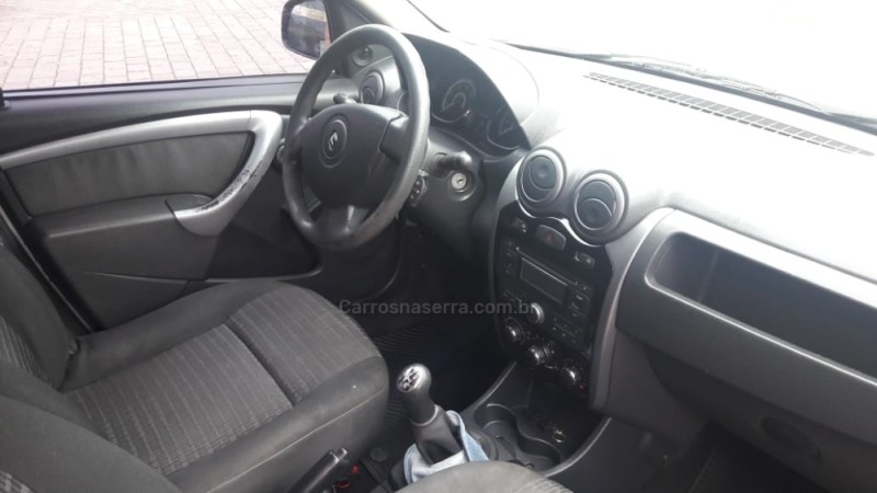 SANDERO 1.6 EXPRESSION 8V FLEX 4P MANUAL - 2012 - NOVA PETRóPOLIS