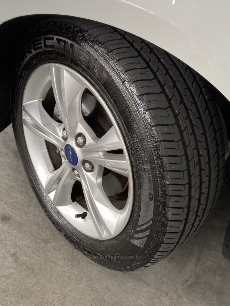 FOCUS 1.6 S 16V FLEX 4P MANUAL - 2015 - CAXIAS DO SUL