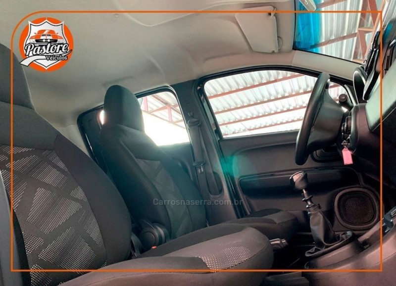 MOBI 1.0 8V EVO FLEX LIKE. MANUAL - 2017 - VACARIA