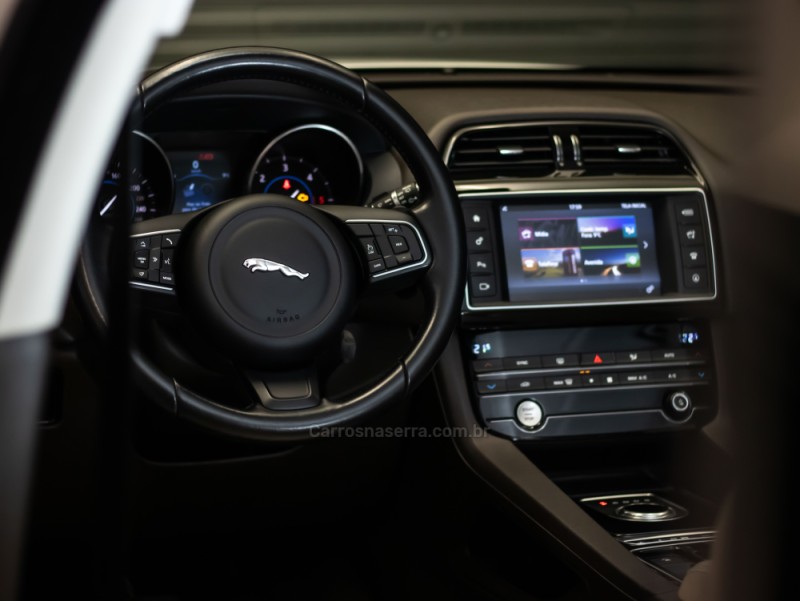 F-PACE 2.0 DIESEL PRESTIGE 180CV 4P AUTOMÁTICO - 2017 - CAXIAS DO SUL