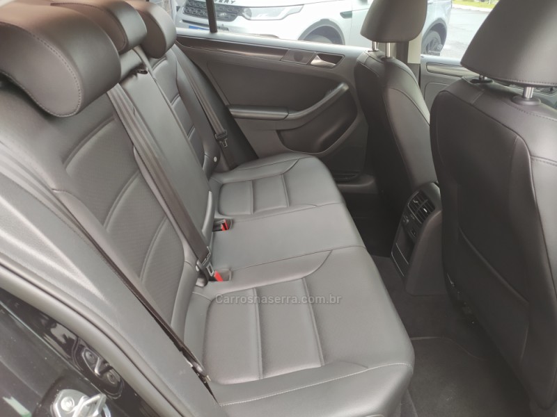 JETTA 2.0 COMFORTLINE FLEX 4P TIPTRONIC - 2013 - NOVO HAMBURGO