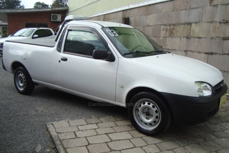 COURIER 1.6 MPI L 8V GASOLINA 2P MANUAL - 2003 - CAXIAS DO SUL