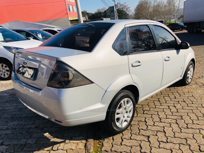 FIESTA 1.6 ROCAM SEDAN 8V FLEX 4P MANUAL - 2014 - DOIS IRMãOS