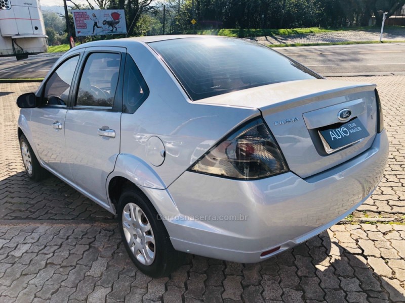 FIESTA 1.6 ROCAM SEDAN 8V FLEX 4P MANUAL - 2014 - DOIS IRMãOS