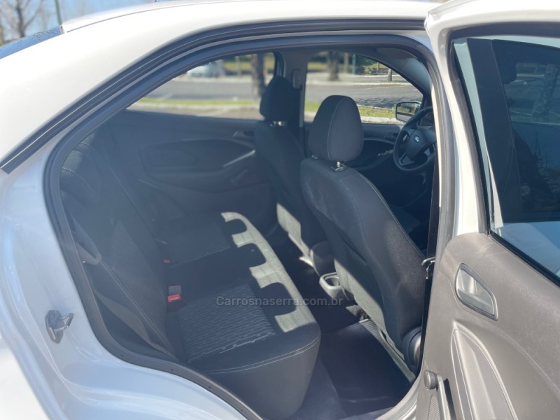 KA 1.5 SE SEDAN 16V FLEX 4P MANUAL - 2017 - CAXIAS DO SUL