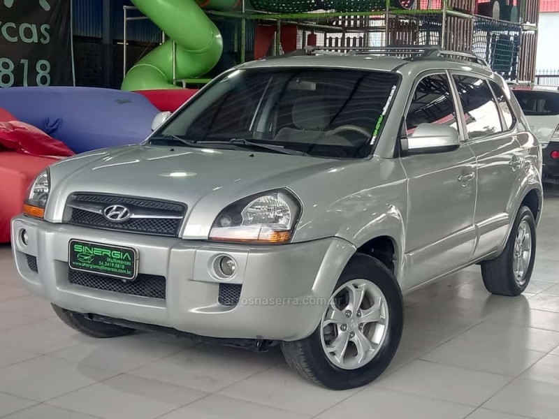 tucson 2.0 mpfi gls 16v 143cv 2wd gasolina 4p automatico 2013 caxias do sul
