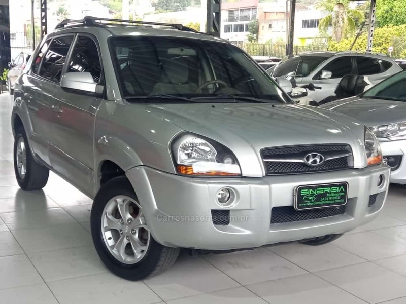 TUCSON 2.0 MPFI GLS 16V 143CV 2WD GASOLINA 4P AUTOMÁTICO - 2013 - CAXIAS DO SUL