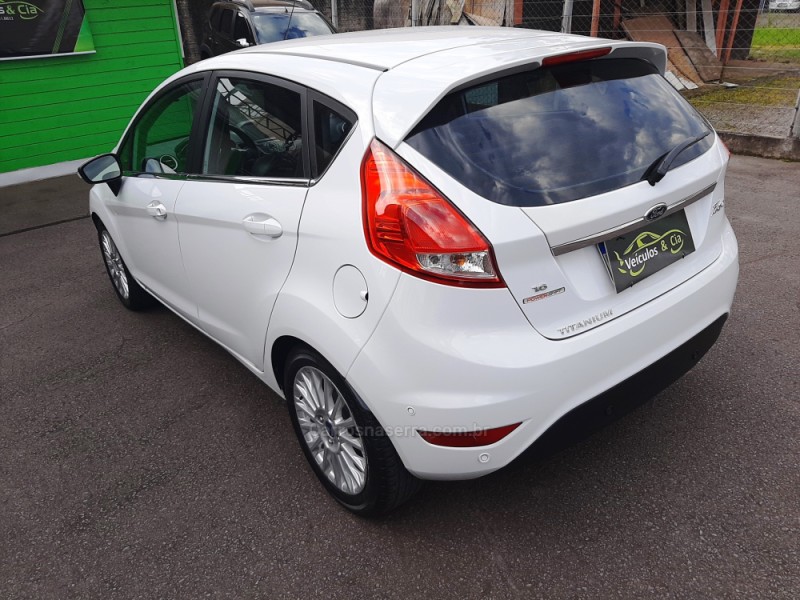 FIESTA 1.6 TITANIUM HATCH 16V FLEX 4P AUTOMÁTICO - 2015 - BENTO GONçALVES