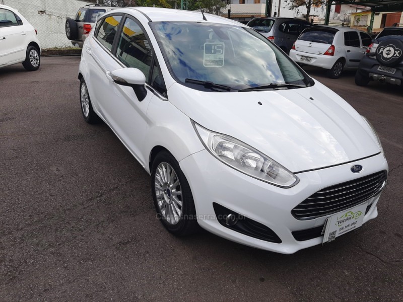 FIESTA 1.6 TITANIUM HATCH 16V FLEX 4P AUTOMÁTICO - 2015 - BENTO GONçALVES