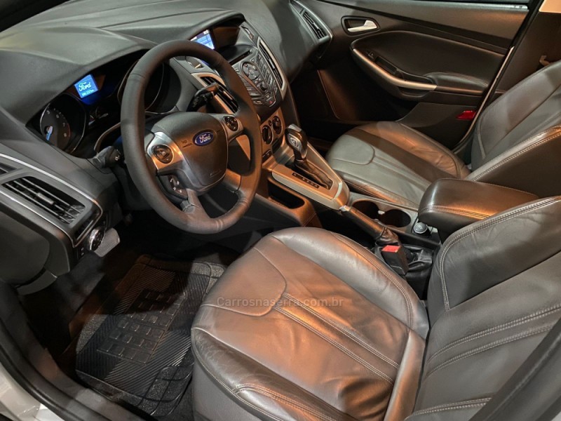 FOCUS 1.6 SE HATCH 16V FLEX 4P AUTOMÁTICO - 2014 - CAXIAS DO SUL
