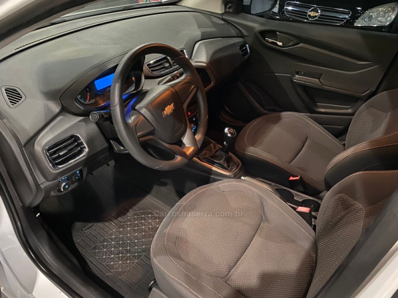 ONIX 1.4 MPFI LT 8V FLEX 4P MANUAL - 2013 - CAXIAS DO SUL