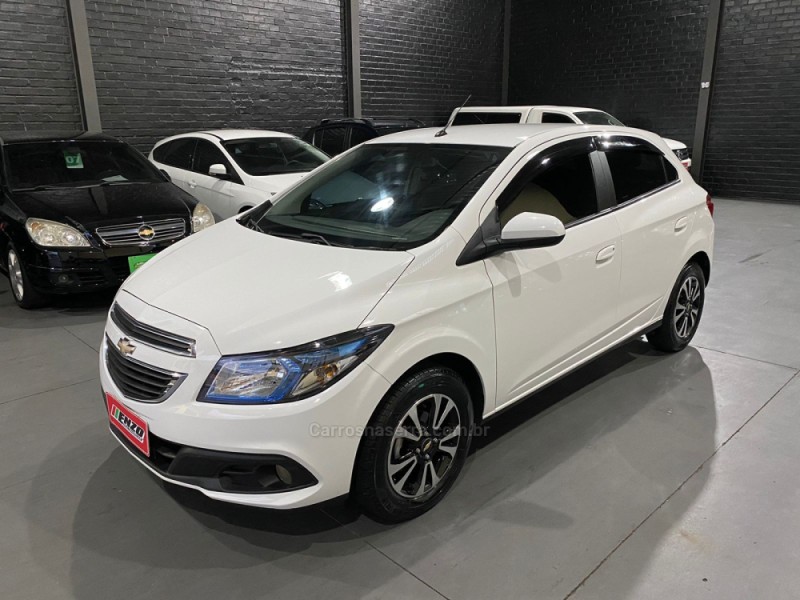 ONIX 1.4 MPFI LT 8V FLEX 4P MANUAL - 2013 - CAXIAS DO SUL