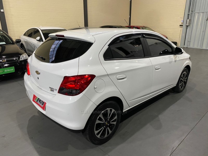 ONIX 1.4 MPFI LT 8V FLEX 4P MANUAL - 2013 - CAXIAS DO SUL