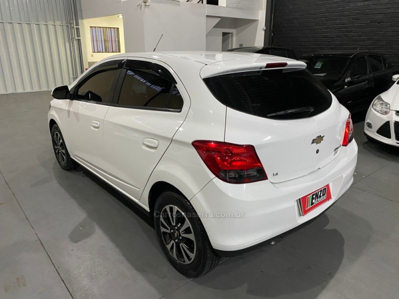 ONIX 1.4 MPFI LT 8V FLEX 4P MANUAL - 2013 - CAXIAS DO SUL