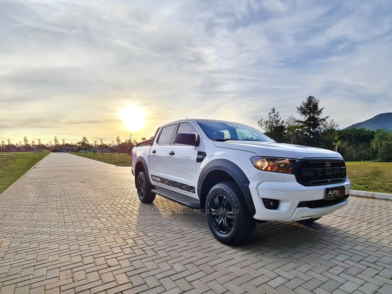 RANGER 3.2 STORM 4X4 CD 20V DIESEL 4P AUTOMÁTICO - 2021 - SAPIRANGA