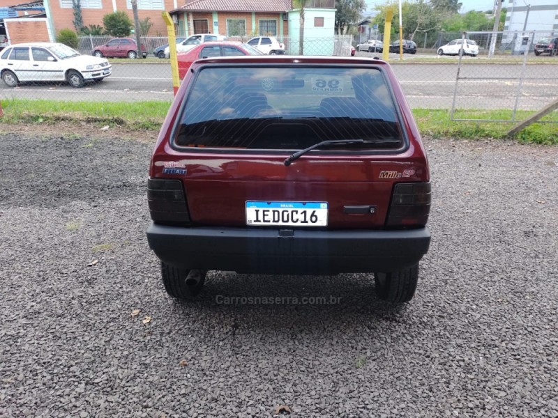 UNO 1.0 IE MILLE SX 8V YOUNG GASOLINA 2P MANUAL - 1996 - IGREJINHA