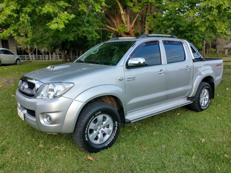 hilux 3.0 srv 4x4 cd 16v turbo intercooler diesel 4p manual 2011 caxias do sul