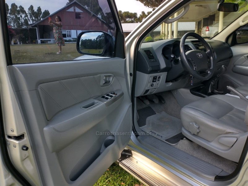 HILUX 3.0 SRV 4X4 CD 16V TURBO INTERCOOLER DIESEL 4P MANUAL - 2011 - CAXIAS DO SUL