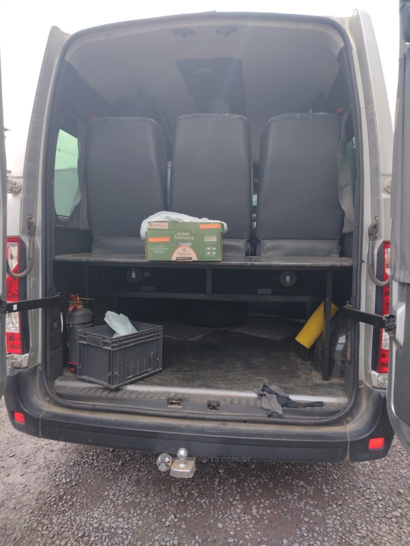 MASTER 2.3 DCI MINIBUS VIP L3H2 16 LUGARES 16V DIESEL 4P MANUAL - 2015 - CAXIAS DO SUL