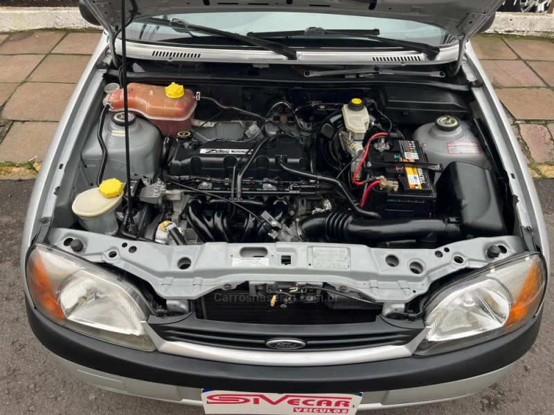 FIESTA 1.0 MPI GL CLASS 8V GASOLINA 4P MANUAL - 2000 - GARIBALDI